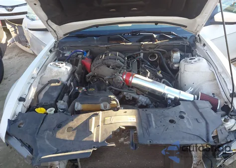 2013 Ford Mustang V6 Premium z USA, uszkodzony, nr VIN 1ZVBP8AM5D5230143